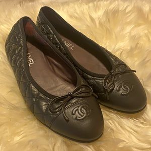 Genuine CHANEL Pillow Ballet Flats Black Sz 7/7.5